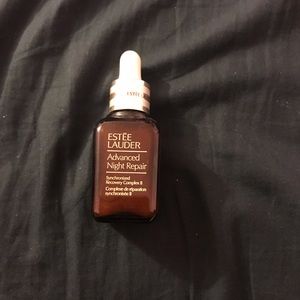 Estée Lauder advances night repair serum